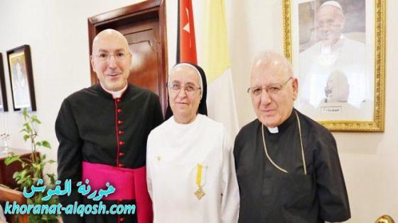 السفارة البابويّة في الأردن ترحّب بالكاردينال ساكو، وتمنح الأخت مريم موشي ميداليّة بابويّة