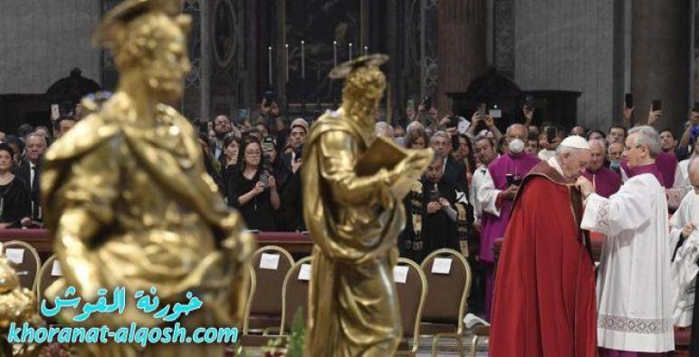 البابا فرنسيس يحتفل بالقداس الإلهي في عيد القديسين بطرس وبولس