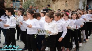 تلاميذ مدارس القوش الابتدائية يحتفلون عشية عيد السعانين