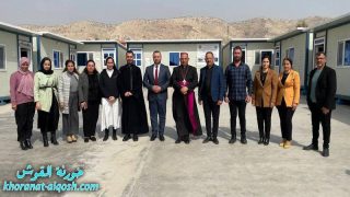 بمناسبة عيد المعلم، راعي الابرشية والوفد المرافق يزور مدارس القوش