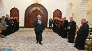 رئيس الجمهورية خلال استقباله الاساقفة الكلدان: ضرورة ضمان مشاركة فاعلة للمسيحيين في الحياة السياسية والاجتماعية والثقافية