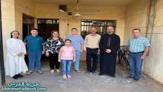 بالصور … اللجنة الرعوية لخورنة القوش تواصل زيارتها للعوائل