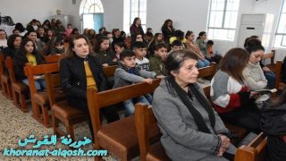 بالصور … مراسيم درب الصليب المقدس للجمعة الرابعة في كنيسة مار قرداغ – القوش