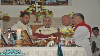 اهالي القوش يحتفلون بعيد القيامة في قداس الهي كبير بكنيسة مار قرداغ