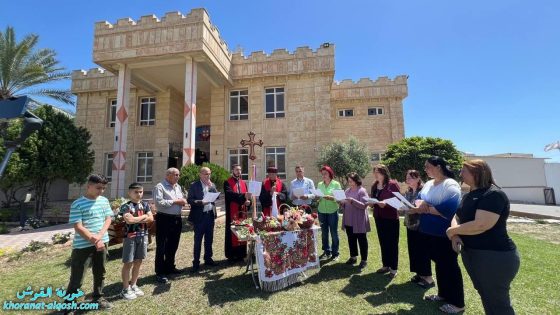 صلاة مباركة البيض الملون في حدائق مطرانية القوش الكلدانية 2025