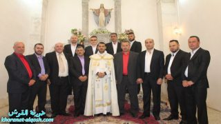 عنواناً للتواضع… كنيسة مار كوركيس تحتفل بمراسيم غسل ارجل التلاميذ في القوش2015