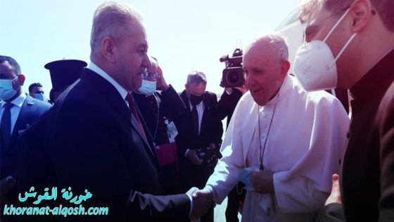 محافظ ذي قار يهدي قداسة البابا فرنسيس مقتنيات تمثل جزءاً من ثقافة وتاريخ العراق