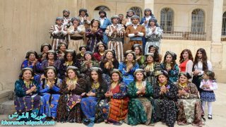 الالاف من ابناء القوش وبلدات سهل نينوى يحتفلون بمسيرة عيد السعانين