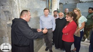 السفير البريطاني يزور ناحية القوش