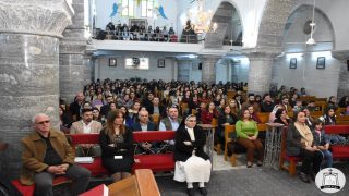 كنيسة القوش تحتفل بأقامة قداس بمناسبة عيد المعلم