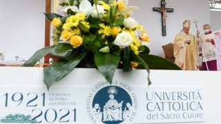 البابا: كم من المشقّة تكمن وراء نظام صحي يشمل الجميع حقًا؟