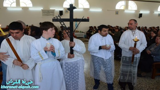 كنائس القوش تقيم مراسيم درب الصليب و الصلاة على ارواح شهداء فاجعة العبارة في الموصل
