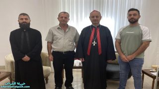 وفد من دائرة كهرباء ألقوش يزور مطرانية ألقوش الكلدانية لتقديم التهاني