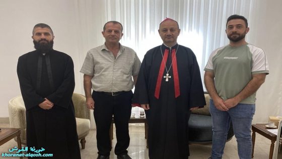 وفد من دائرة كهرباء ألقوش يزور مطرانية ألقوش الكلدانية لتقديم التهاني