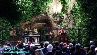 في ختام الشهر المريمي، البابا يصلّي مع المؤمنين عند مغارة سيّدة لورد في الفاتيكان