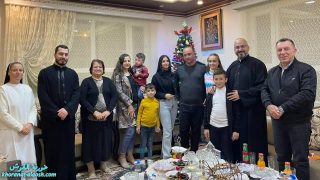 اللجنة الرعوية تواصل زيارة عوائل بلدة القوش