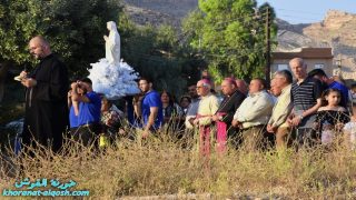 صلاة وزياح الوردية المقدسة ومراسيم تتويج امنا مريم العذراء ملكة الكون في القوش