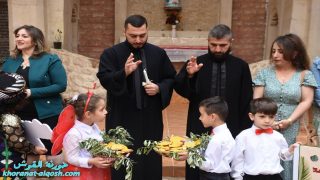 أطفال روضات ألقوش يحتفلون بعيد السعانين بأزيائهم الفلكلورية والمميزة