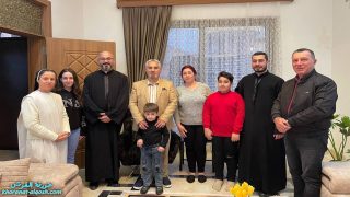 ضمن زياراتها الاسبوعية، تواصل اللجنة الرعوية زيارة اهالي القوش