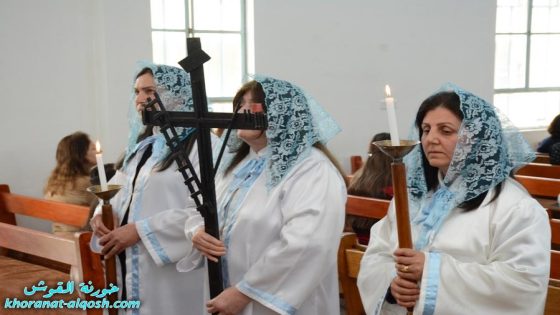 بالصور …مراسيم درب الصليب المقدس للجمعة الخامسة في كنائس بلدة القوش