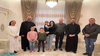اللجنة الرعوية في القوش تواصل زياراتها لأهالي البلدة