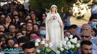 بالصور … ختام الشهر المريمي و التأمل المريمي و زياح الوردية المقدسة و تتويج العذراء مريم ملكة الكون في القوش