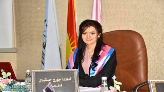 حصول طبيبة الاسنان اماندا جورج بابانا على شهادة الماجستير من جامعة دهوك